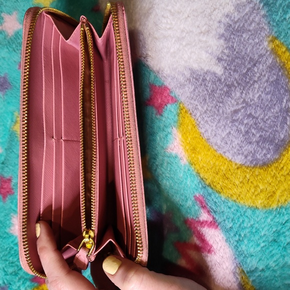 Pale Pink Prada Milano Wallet - Picture 11 of 15